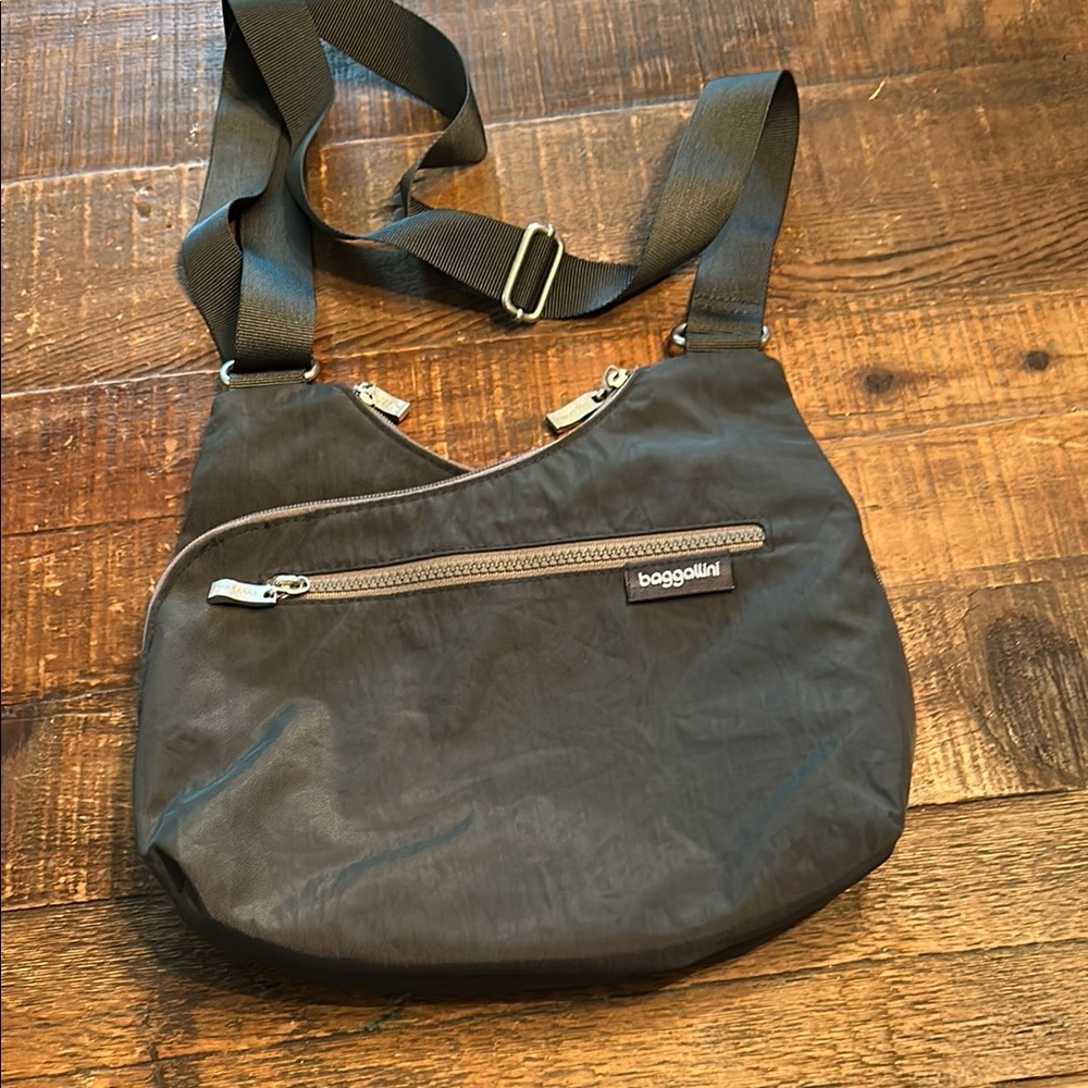 Baggallini bag